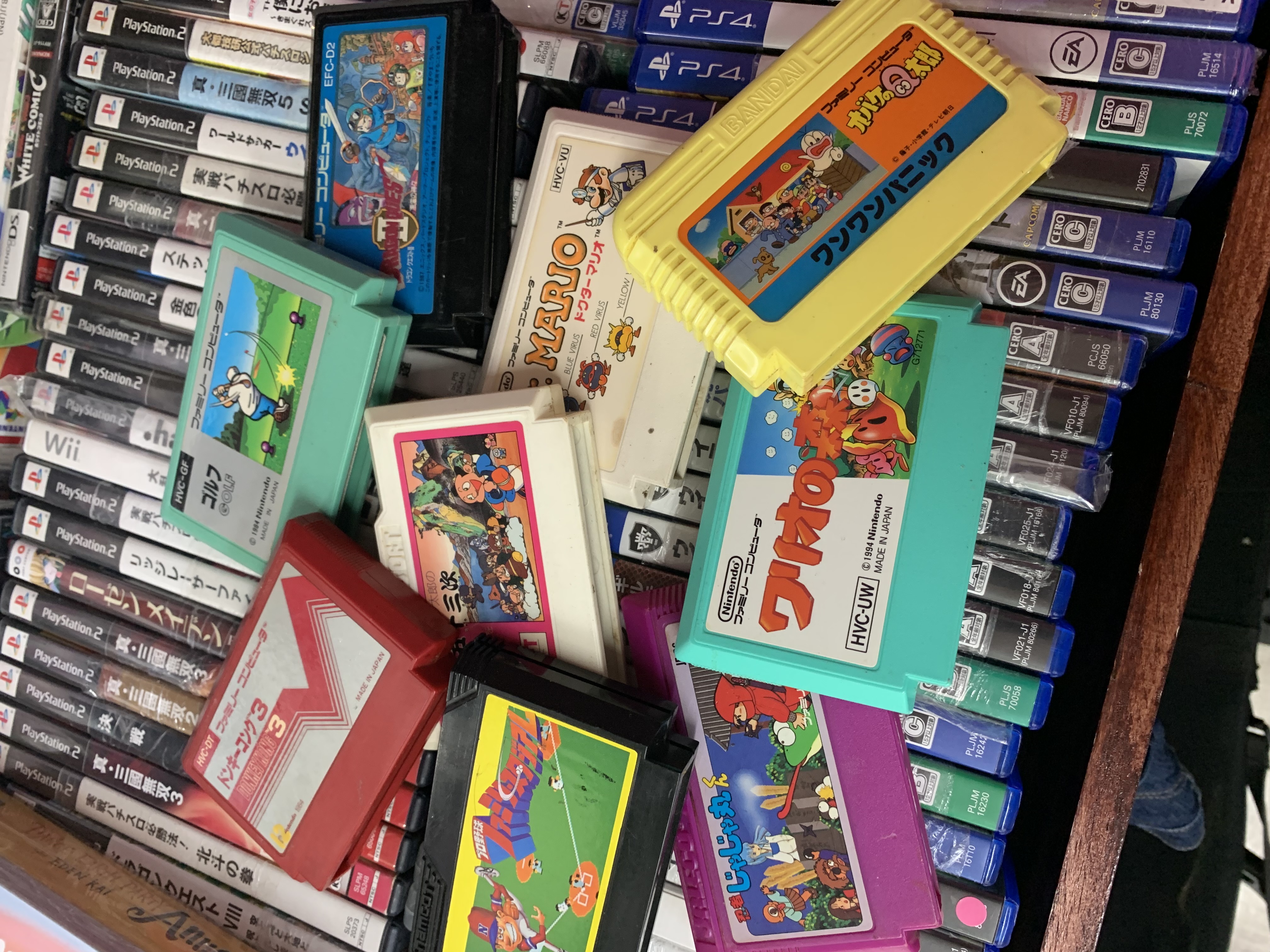 ファミコンカセット